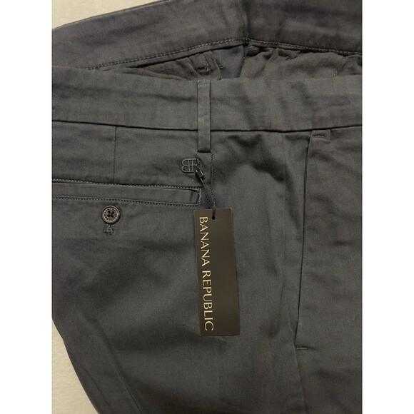 Banana Republic Short Men's Lightweight Stretch Chino Pant Sz 38x29 Grey Color - Picture 10 of 13